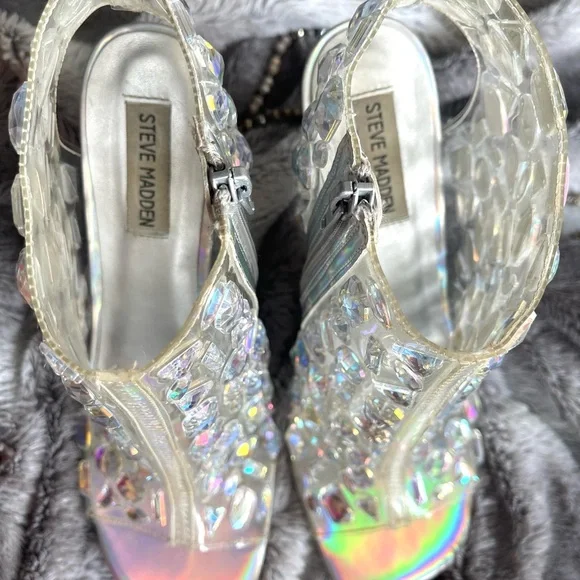 Elegant Silver and Rhinestone Stiletto Heels - Picture 7 of 9